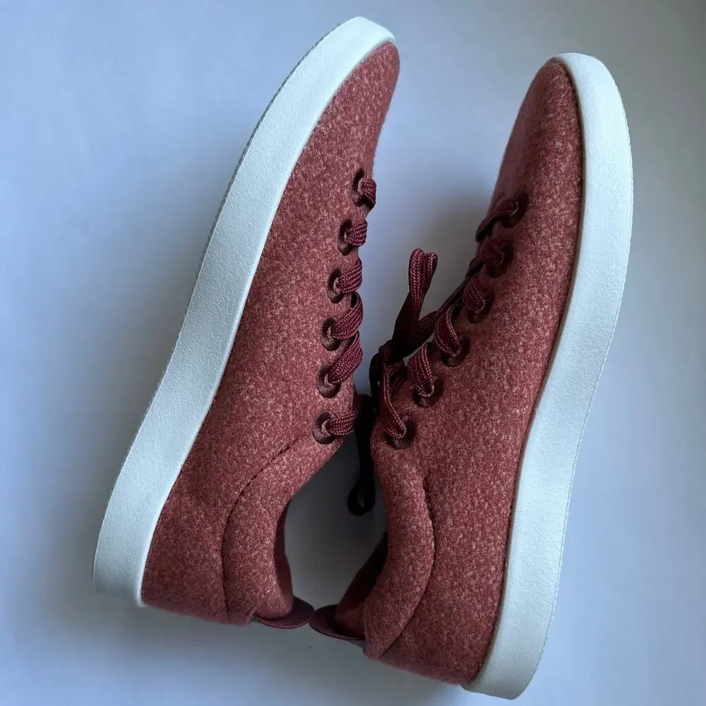 NWOB Women’s Allbirds Wool Pipers Sz 7 in Hazy Burgundy/ Blizzard